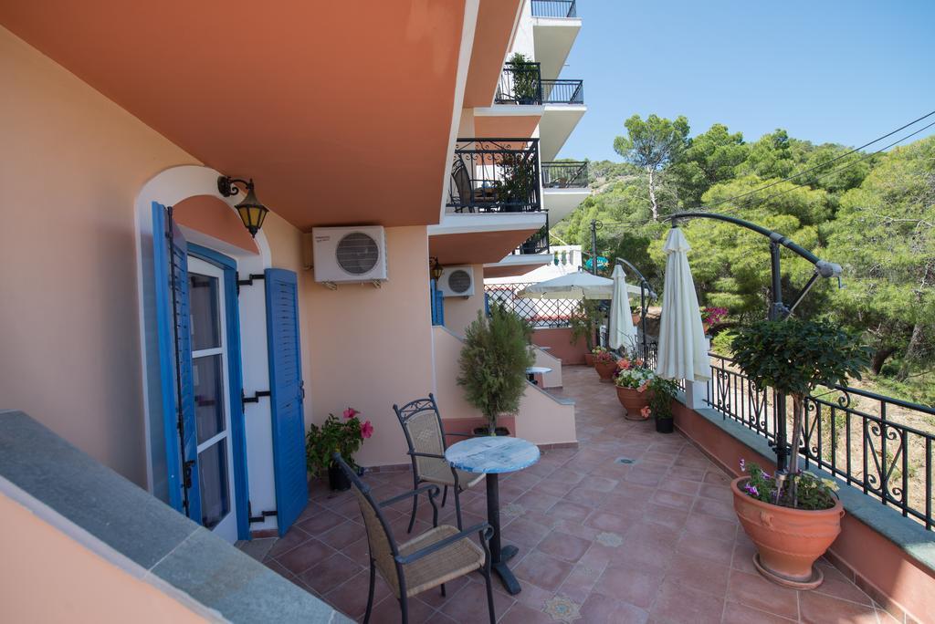 Maria Studios Poros Town Buitenkant foto