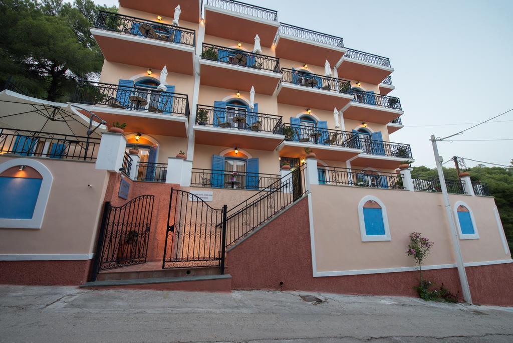 Maria Studios Poros Town Buitenkant foto