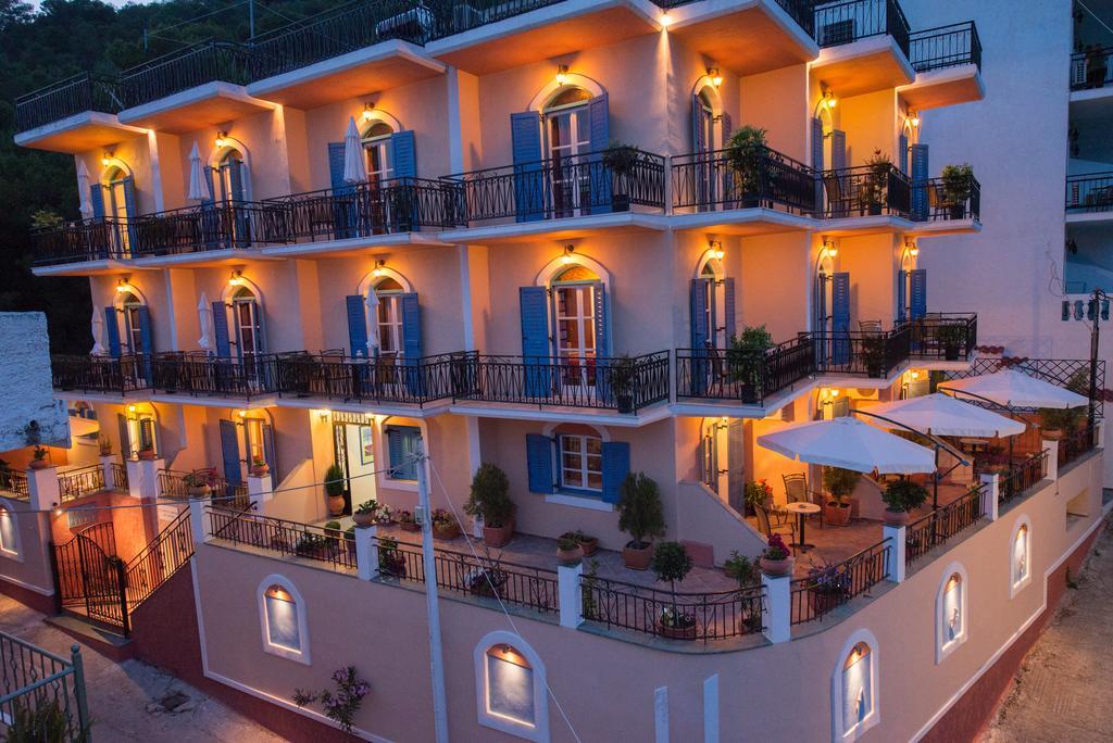 Maria Studios Poros Town Buitenkant foto